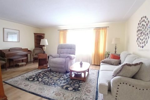 House in Titusville, Florida 4 bedrooms, 183.48 sq.m. № 1353419 - photo 18