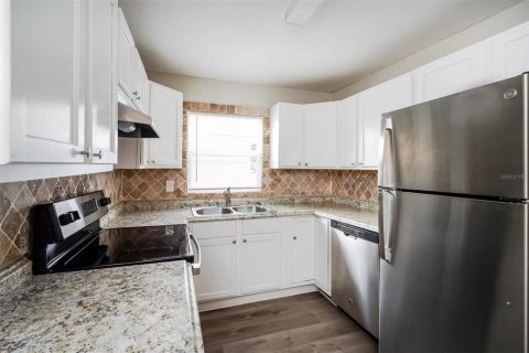 Casa en alquiler en Winter Haven, Florida, 3 dormitorios, 156.45 m2 № 1816089 - foto 6