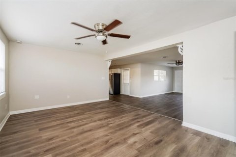 Casa en alquiler en Winter Haven, Florida, 3 dormitorios, 156.45 m2 № 1816089 - foto 5