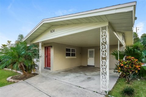 Casa en alquiler en Winter Haven, Florida, 3 dormitorios, 156.45 m2 № 1816089 - foto 2