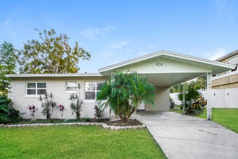 Casa en alquiler en Winter Haven, Florida, 3 dormitorios, 156.45 m2 № 1816089 - foto 1