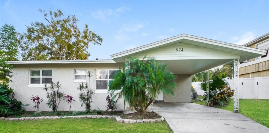 Casa en Winter Haven, Florida 3 dormitorios, 156.45 m2 № 1816089