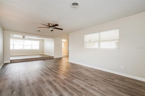 Casa en alquiler en Winter Haven, Florida, 3 dormitorios, 156.45 m2 № 1816089 - foto 3