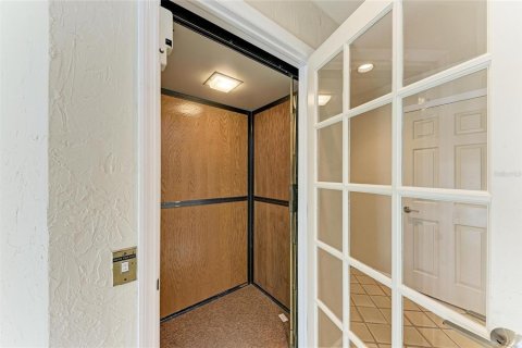 Condo in Bradenton, Florida, 3 bedrooms  № 2103211 - photo 17