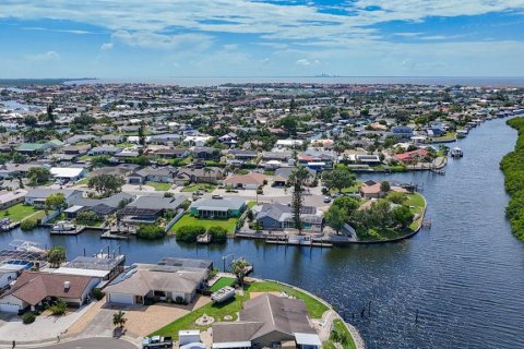 Casa en alquiler en Apollo Beach, Florida, 4 dormitorios, 184.69 m2 № 1903326 - foto 22