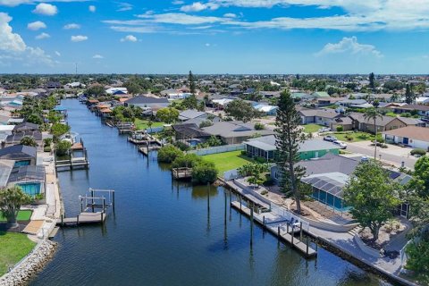 Casa en alquiler en Apollo Beach, Florida, 4 dormitorios, 184.69 m2 № 1903326 - foto 14
