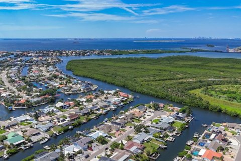 Casa en alquiler en Apollo Beach, Florida, 4 dormitorios, 184.69 m2 № 1903326 - foto 25