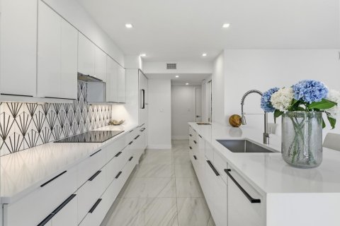 Copropriété à vendre à Palm Beach, Floride: 2 chambres, 186.27 m2 № 2387081 - photo 6
