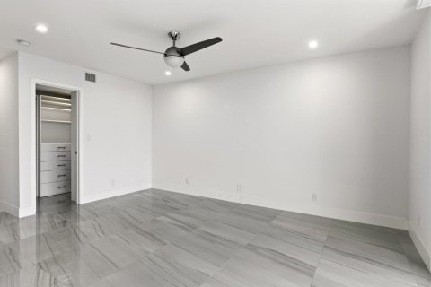 Copropriété à vendre à Palm Beach, Floride: 2 chambres, 186.27 m2 № 2387081 - photo 18