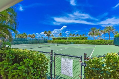 Copropriété à vendre à Palm Beach, Floride: 2 chambres, 186.27 m2 № 2387081 - photo 30
