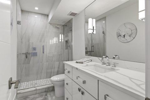Copropriété à vendre à Palm Beach, Floride: 2 chambres, 186.27 m2 № 2387081 - photo 20