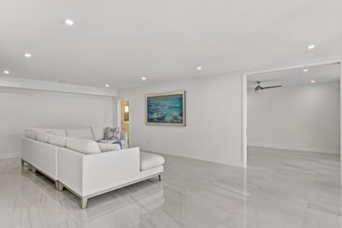 Copropriété à vendre à Palm Beach, Floride: 2 chambres, 186.27 m2 № 2387081 - photo 9