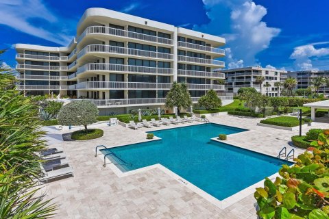 Copropriété à vendre à Palm Beach, Floride: 2 chambres, 186.27 m2 № 2387081 - photo 27