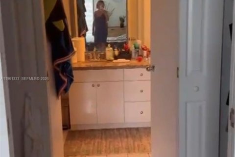 Condominio en alquiler en Aventura, Florida, 2 dormitorios, 109.72 m2 № 2023216 - foto 13