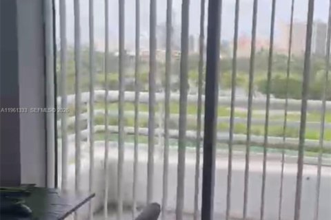 Condominio en alquiler en Aventura, Florida, 2 dormitorios, 109.72 m2 № 2023216 - foto 17