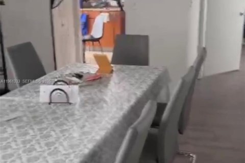 Condominio en alquiler en Aventura, Florida, 2 dormitorios, 109.72 m2 № 2023216 - foto 5