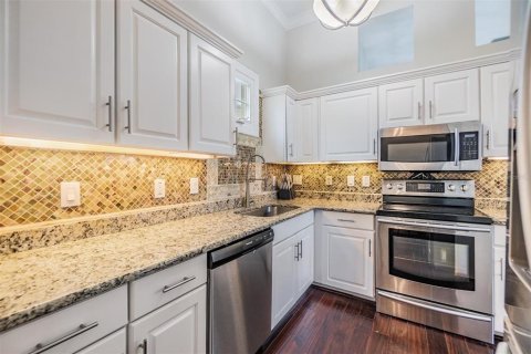 Townhouse in Tampa, Florida 2 bedrooms, 111.48 sq.m. № 1755578 - photo 26