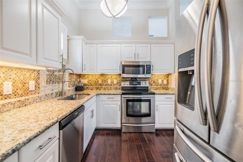 Townhouse in Tampa, Florida 2 bedrooms, 111.48 sq.m. № 1755578 - photo 27