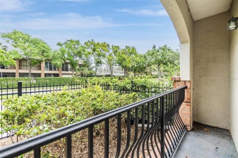Townhouse in Tampa, Florida 2 bedrooms, 111.48 sq.m. № 1755578 - photo 12