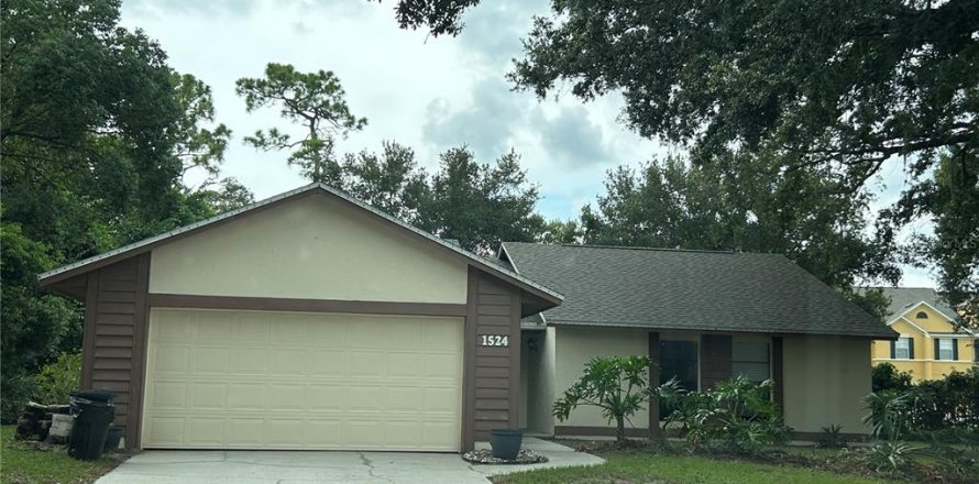 Villa ou maison à Casselberry, Floride 3 chambres, 152.55 m2 № 1819660