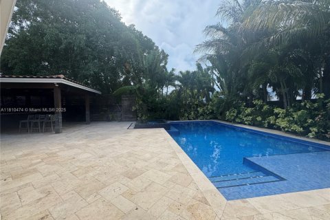 House in Homestead, Florida 5 bedrooms, 369.01 sq.m. № 1939782 - photo 18