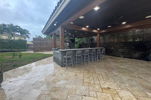 House in Homestead, Florida 5 bedrooms, 369.01 sq.m. № 1939782 - photo 22