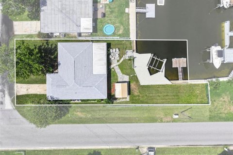 House in Hudson, Florida 2 bedrooms, 112.04 sq.m. № 2284649 - photo 6