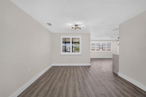 House in Hudson, Florida 2 bedrooms, 112.04 sq.m. № 2284649 - photo 29