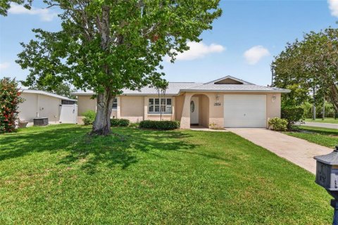 House in Hudson, Florida 2 bedrooms, 112.04 sq.m. № 2284649 - photo 24