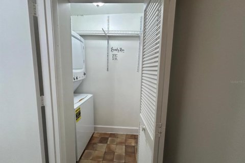 Condominio en alquiler en Sarasota, Florida, 2 dormitorios, 84.91 m2 № 1905948 - foto 15