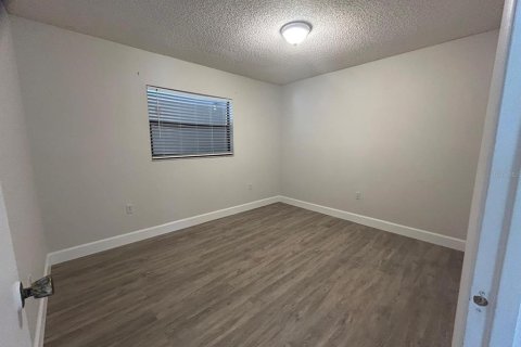Condominio en alquiler en Sarasota, Florida, 2 dormitorios, 84.91 m2 № 1905948 - foto 13
