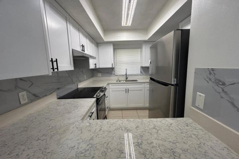 Condominio en alquiler en Sarasota, Florida, 2 dormitorios, 84.91 m2 № 1905948 - foto 8