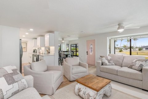 Villa ou maison à vendre à Englewood, Floride: 2 chambres, 123.1 m2 № 2356170 - photo 17