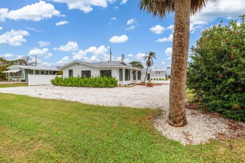 Villa ou maison à vendre à Englewood, Floride: 2 chambres, 123.1 m2 № 2356170 - photo 14