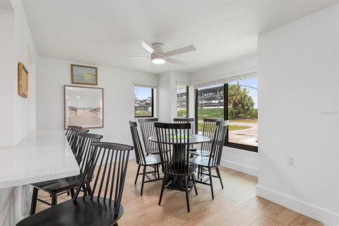 Villa ou maison à vendre à Englewood, Floride: 2 chambres, 123.1 m2 № 2356170 - photo 18