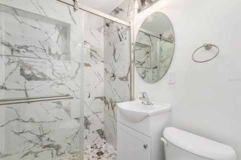 Villa ou maison à vendre à Englewood, Floride: 2 chambres, 123.1 m2 № 2356170 - photo 22