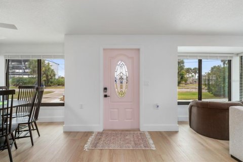Villa ou maison à vendre à Englewood, Floride: 2 chambres, 123.1 m2 № 2356170 - photo 2