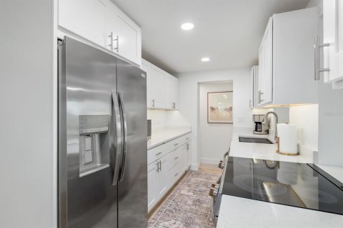 Villa ou maison à vendre à Englewood, Floride: 2 chambres, 123.1 m2 № 2356170 - photo 6