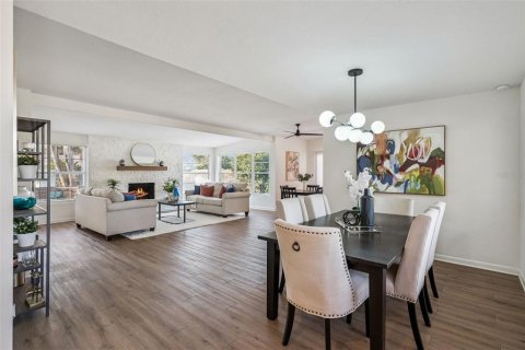House in Maitland, Florida 4 bedrooms, 255.3 sq.m. № 2151747 - photo 5