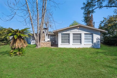House in Maitland, Florida 4 bedrooms, 255.3 sq.m. № 2151747 - photo 27