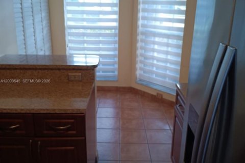 Townhouse in Miami, Florida 2 bedrooms, 127.83 sq.m. № 2064764 - photo 14
