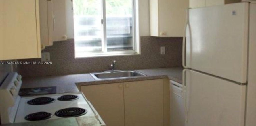 Appartement à Miami, Floride 4 chambres, 100.89 m2 № 1887774