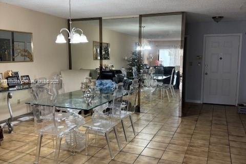 Touwnhouse à vendre à Miami, Floride: 3 chambres, 169.55 m2 № 1923335 - photo 19