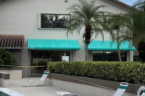 Touwnhouse à vendre à Miami, Floride: 3 chambres, 169.55 m2 № 1923335 - photo 17