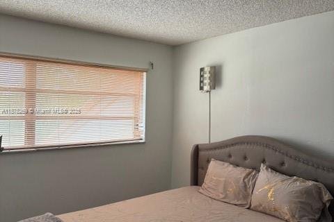 Touwnhouse à vendre à Miami, Floride: 3 chambres, 169.55 m2 № 1923335 - photo 14