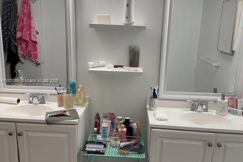 Touwnhouse à vendre à Miami, Floride: 3 chambres, 169.55 m2 № 1923335 - photo 16