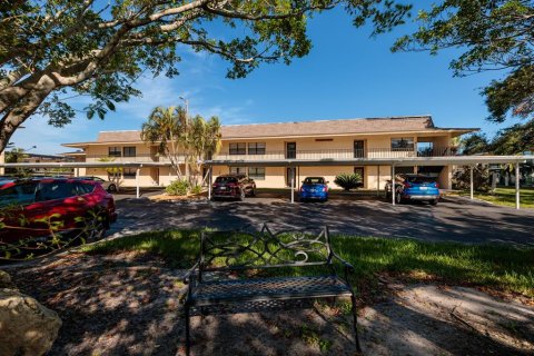 Condo in Largo, Florida, 2 bedrooms  № 2379741 - photo 5