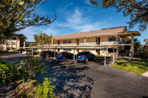 Condo in Largo, Florida, 2 bedrooms  № 2379741 - photo 7