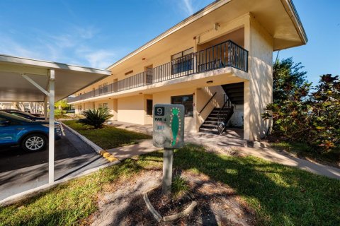 Condo in Largo, Florida, 2 bedrooms  № 2379741 - photo 26