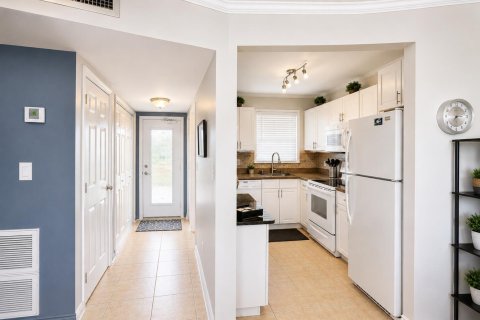 Condo in Sunrise, Florida, 2 bedrooms  № 2187689